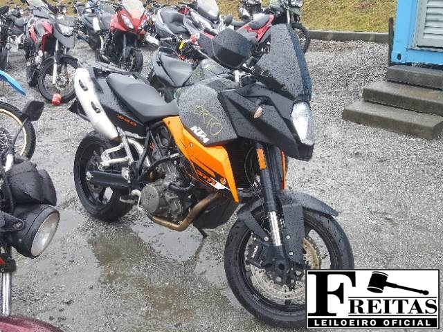 990 SUPER MOTO T