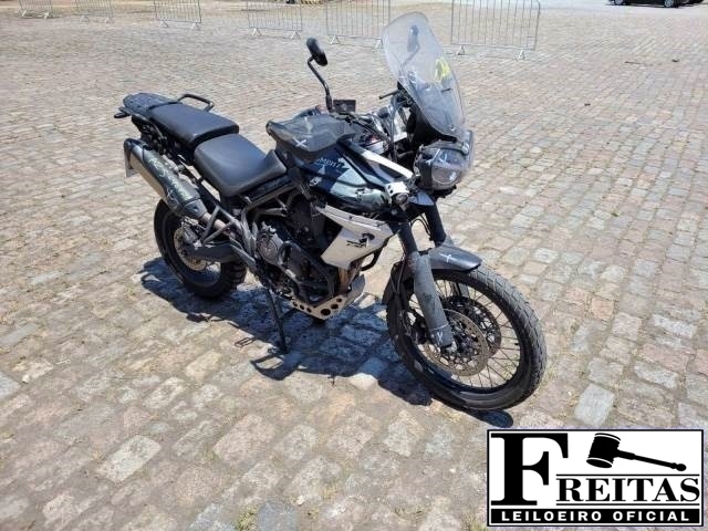 TIGER 800 XCA