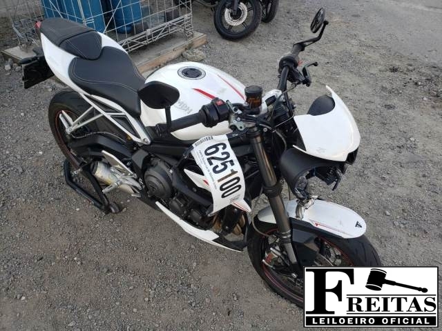 STREET TRIPLE 765 RS